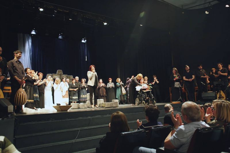 Με εξαιρετική επιτυχία η μουσικοθεατρική παράσταση «Αχελώος. Το ποτάμι μιλούσε…» στο ΔΗΠΕΘΕ Αγρινίου