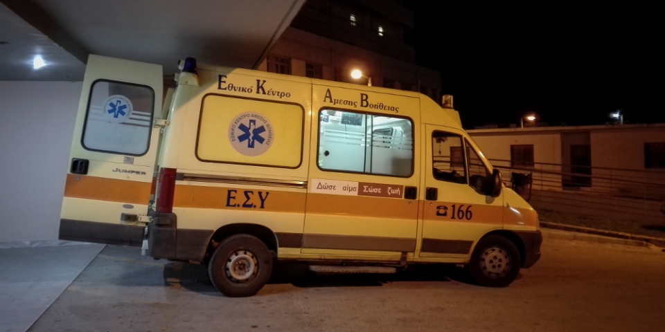 ΕΚΑΒ: Προκήρυξη για 365 θέσεις επικουρικού προσωπικού