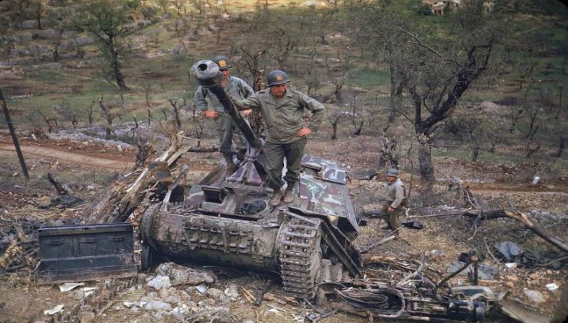 Βίντεο: Έγχρωμες φωτογραφίες από τον Β&#039; ΠΠ που προκαλούν δέος