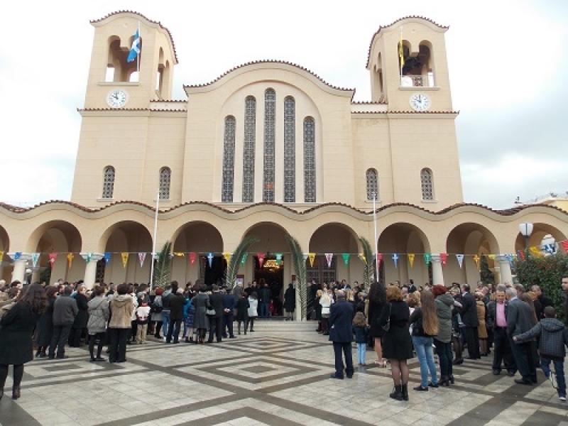 Με λαμπρότητα γιόρτασε το Αγρίνιο τα Θεοφάνεια