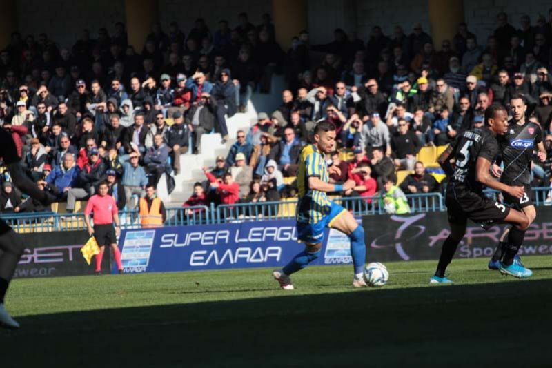 Super League: Stop για κόσμο στα γήπεδα!