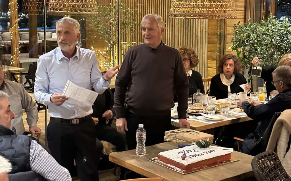 Οι Βετεράνοι ποδοσφαιριστές της Α.Ε. Μεσολογγίου έκοψαν την πίτα τους