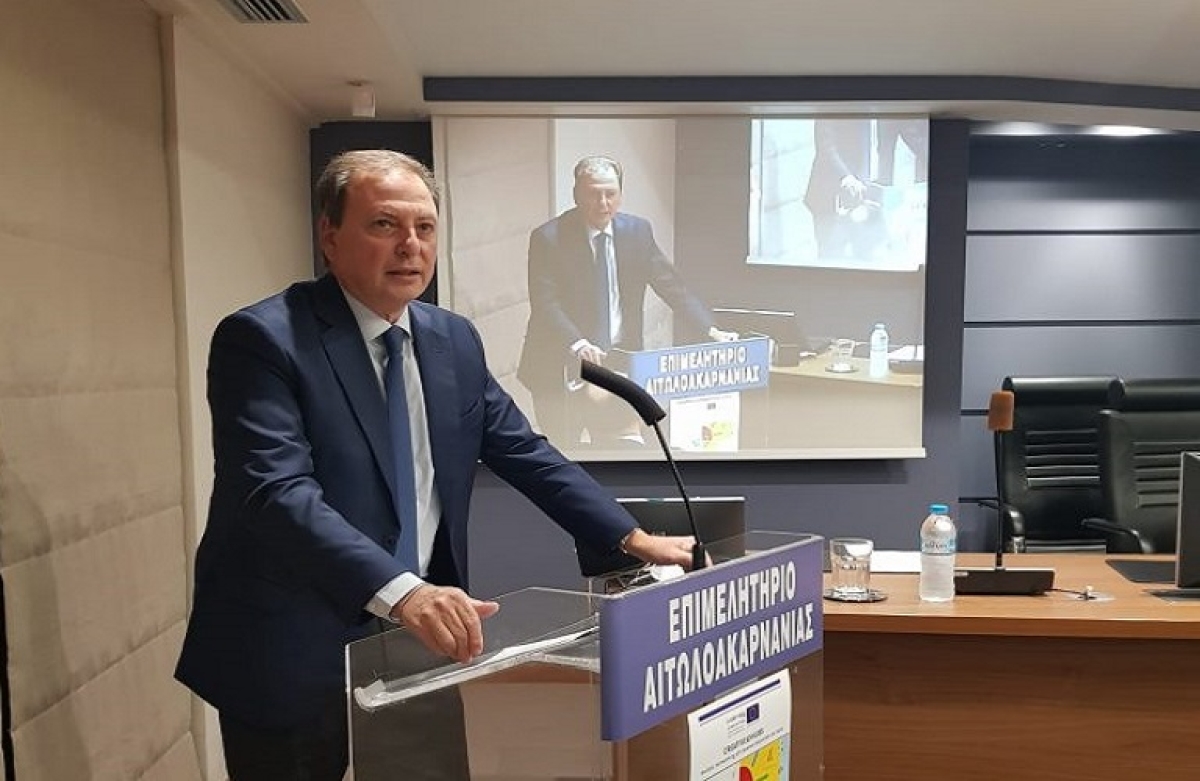 Απόλυτη στήριξη του ΥπΑΑτ στα συλλογικά σχήματα