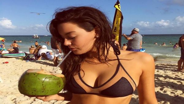 Ατελείωτες διακοπές για την 22χρονη Denise Schaefer [φωτό]
