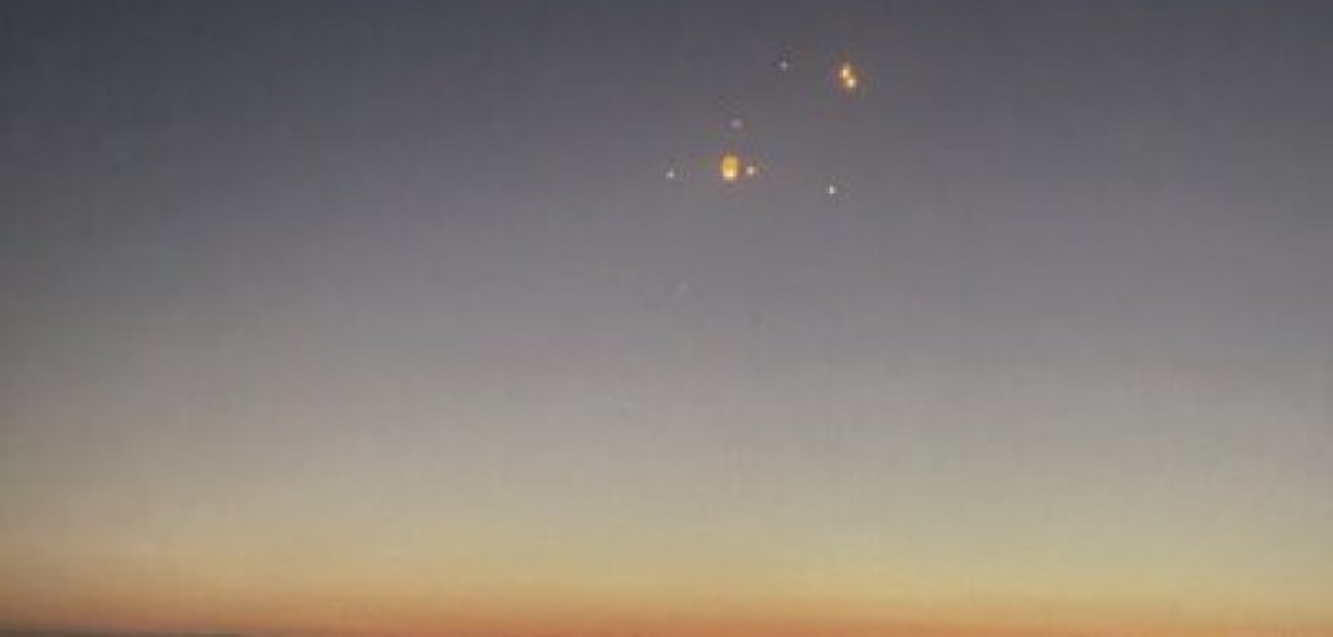 Χιλιάδες κόσμου απόλαυσε την μαγική νύχτα των ευχών στο λιμάνι του Μεσολογγίου