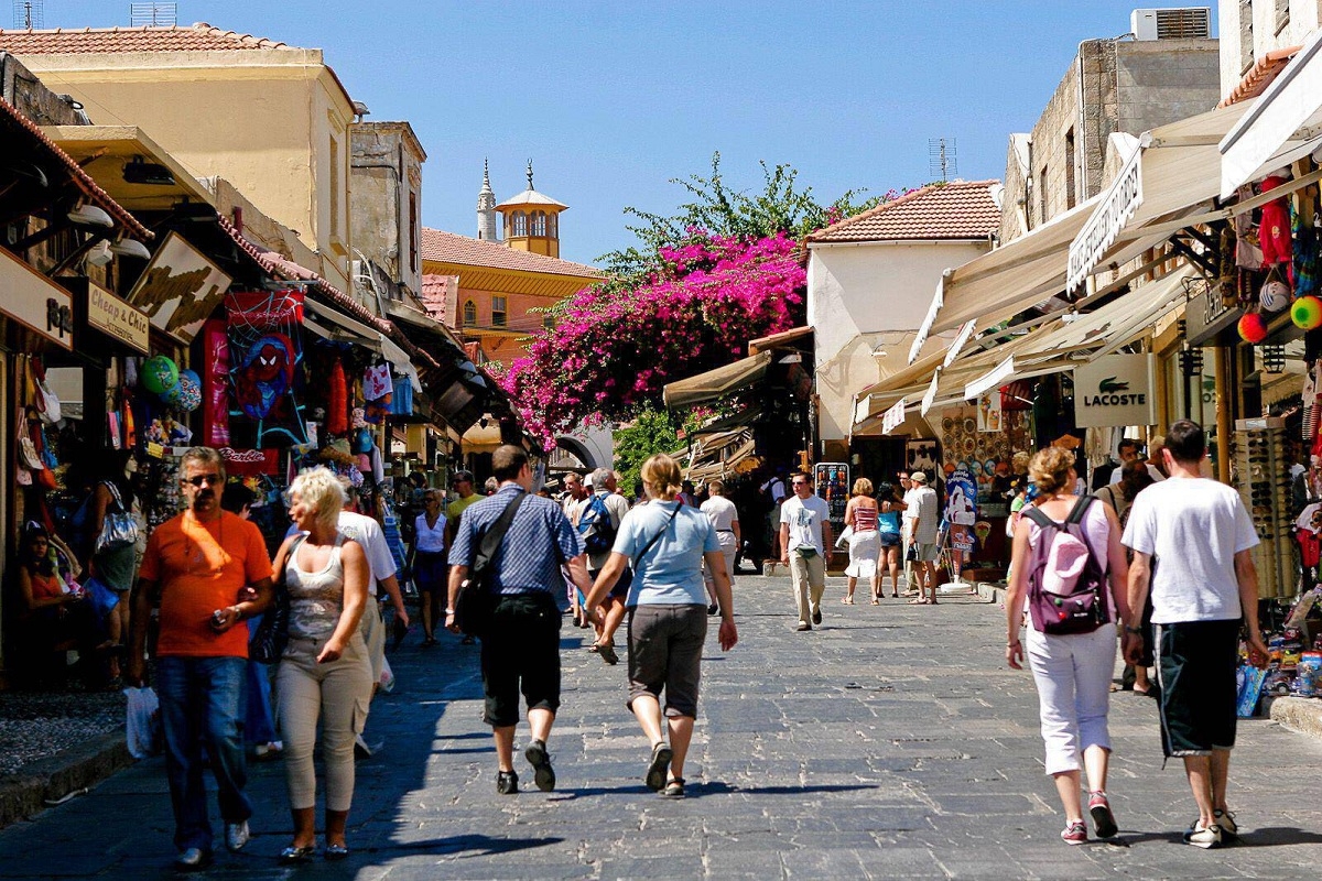 Γεωργιάδης: «Ερχεται γενναία ενίσχυση επιχειρήσεων του τουρισμού»