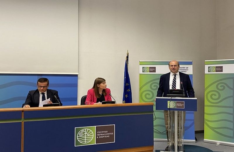 Ρήτρα κλιματικής αλλαγής σε όλα τα νομοσχέδια