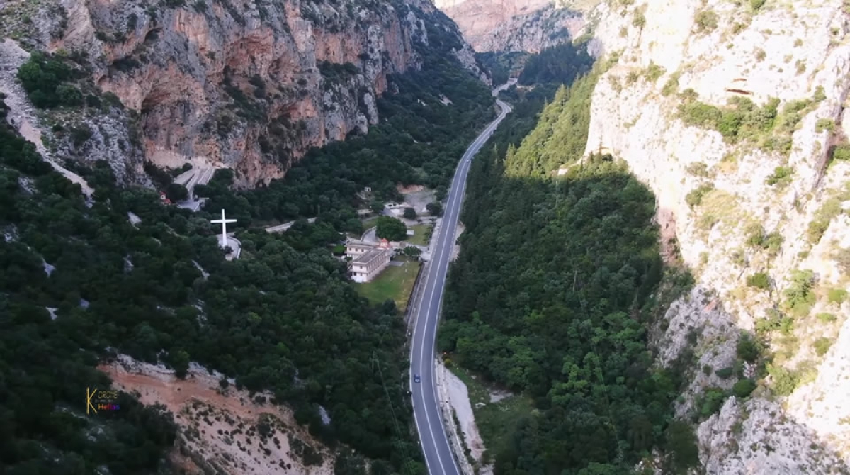 Για πρώτη φορά μια εναέρια ξενάγηση μέσα απο το φαράγγι της Κλεισούρας απ´ άκρη σε άκρη (βίντεο)