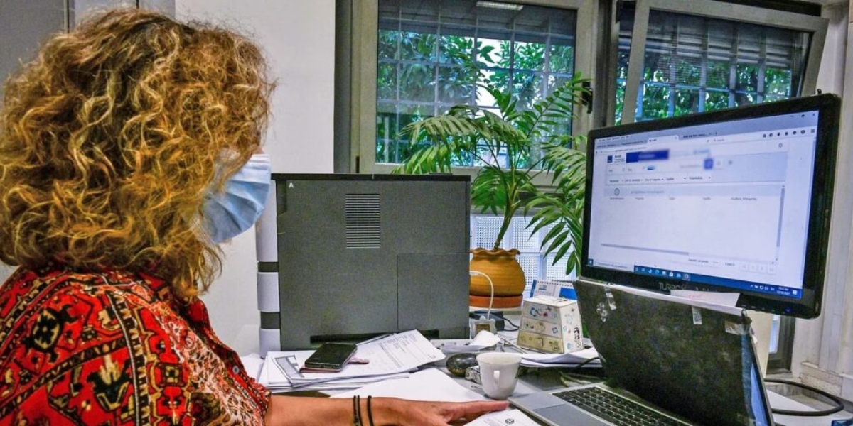 Μπαράζ προσλήψεων στο Δημόσιο – Έρχονται 30.000 θέσεις εργασίας