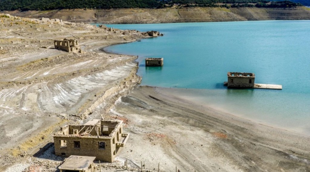 Η ώρα της αλήθειας για τη λειψυδρία: Σήμερα οι ανακοινώσεις για άμεσες παρεμβάσεις – Έρχεται αναπροσαρμογή των τιμολογίων