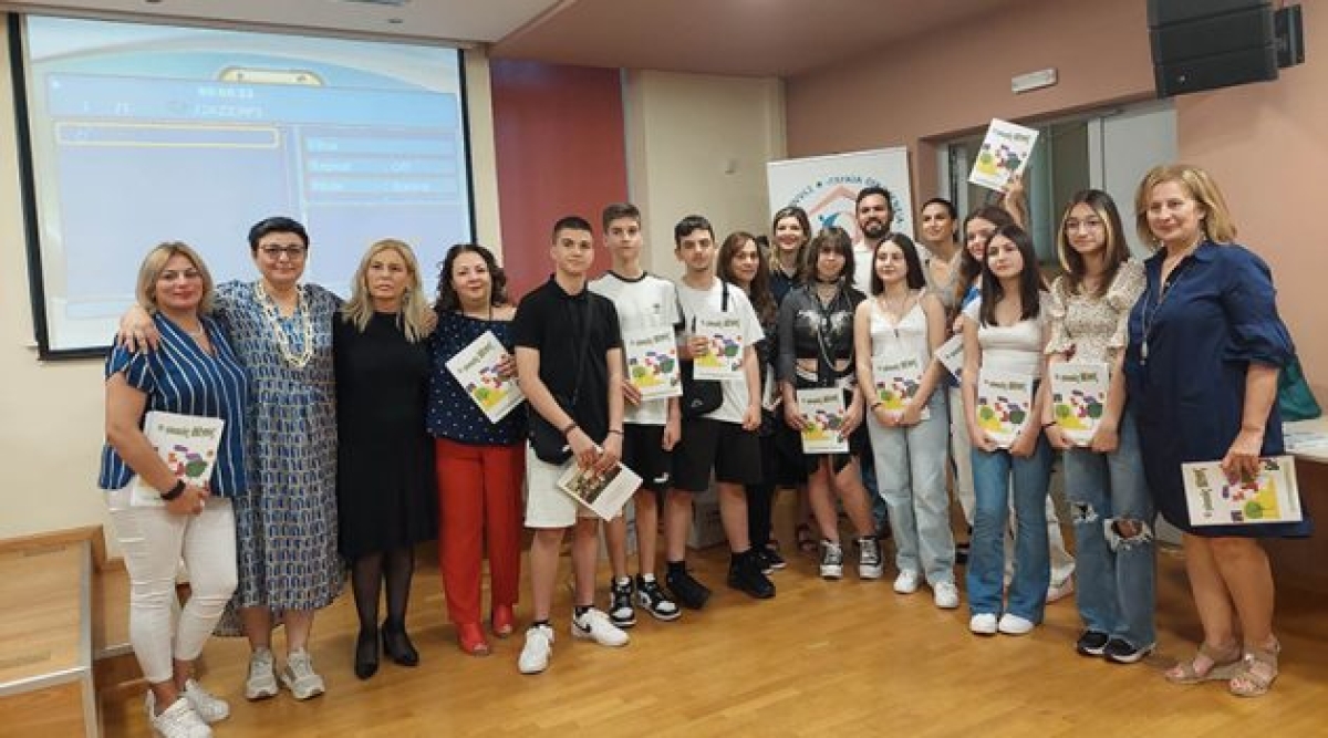 Αγρίνιο: Οι Διαβητικοί τίμησαν τους δημιουργούς του παραμυθιού «Ο Γλυκός Μένιος» (Videos – Photos)