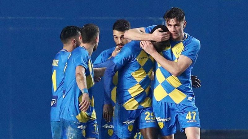 Τα «αντανακλαστικά» του Παναιτωλικού