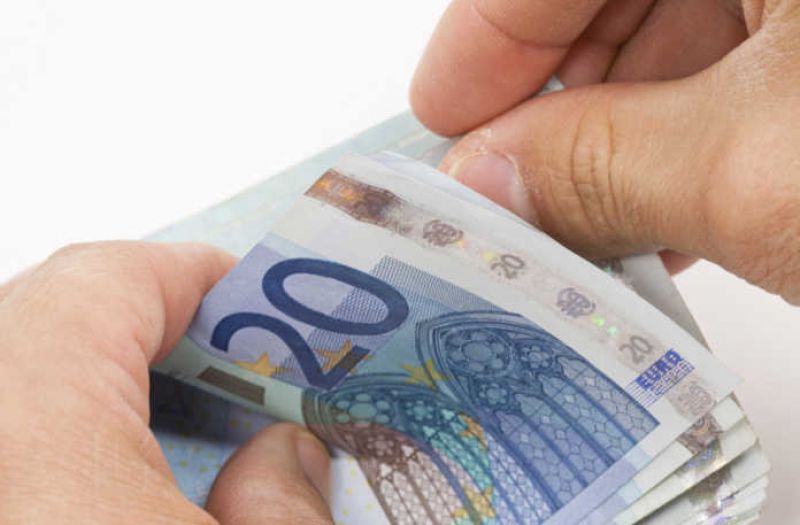 Μεγάλο ενδιαφέρον για το νέο επίδομα των 360 ευρώ – Αυτοί είναι οι δικαιούχοι