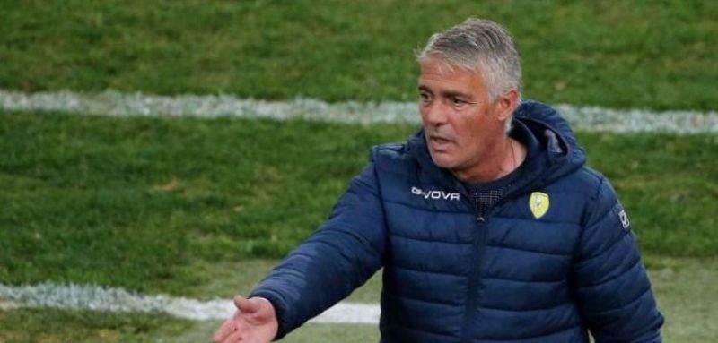 Super League: To μέλλον του Μάκη Χάβου και άλλων 13 προπονητών