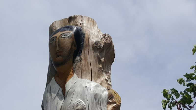 Ξύλινα γλυπτά αφιερωμένα στην Άλωση της Πόλης στον Άγιο Γεώργιο Καλυβίων (φωτο)