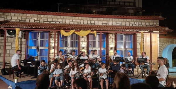 Τελετή λήξης για το τμήμα λαϊκής ορχήστρας του Δήμου Αγρινίου στο ΕΛΛΗΝΙΣ (Κυρ 2/6/2024 21:30)