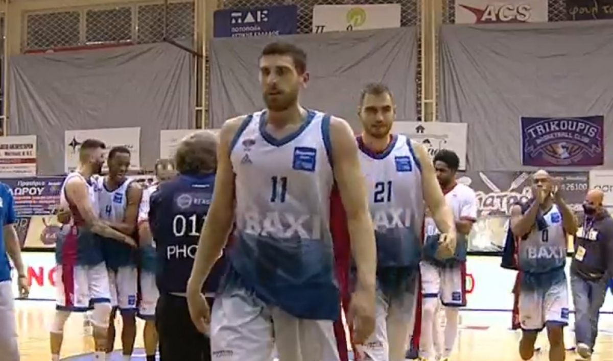 Μεσολόγγι – Λάρισα 79-77: Μισό βήμα παραμονής με τρίποντο του Χατζηνικόλα στο φινάλε (βίντεο)