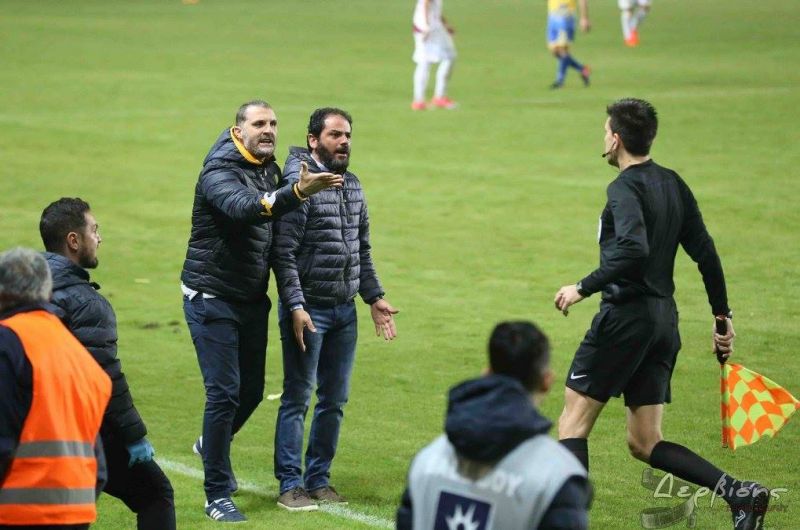 Αθώος ο Γενικός Αρχηγός του Παναιτωλικού Μάκης Μπελεβώνης για τις διαμαρτυρίες στον επόπτη στο μάτς με την ΑΕΛ