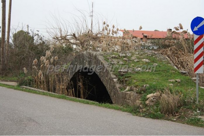 Το Γεφύρι του Ανδριανού στο Αγγελόκαστρο
