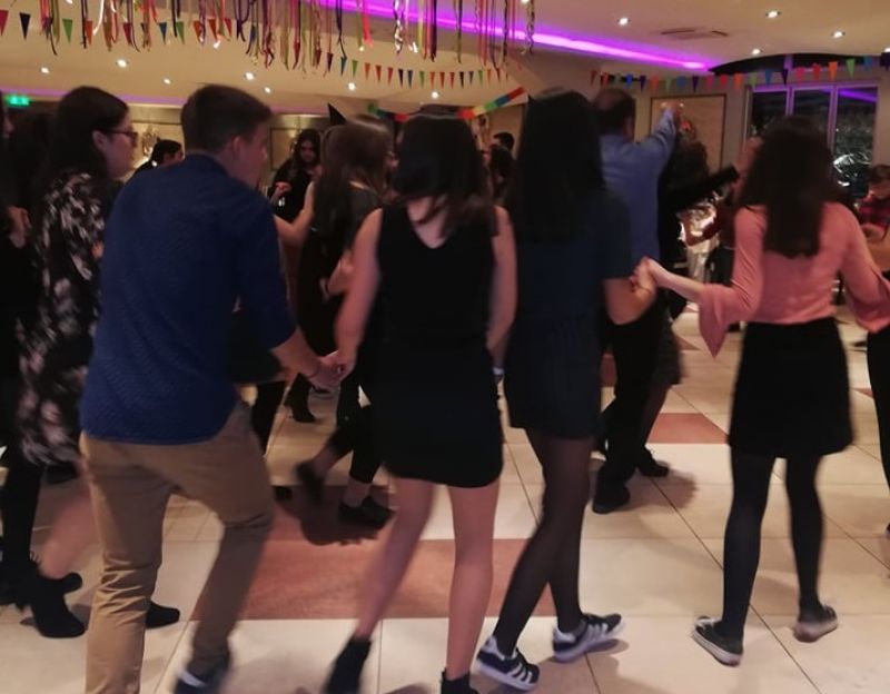 Πραγματοποιήθηκε με επιτυχία ο Αποκριάτικος Χορός του Παπαστρατείου Γυμνασίου Αγρινίου το Σάββατο 23/2/2019