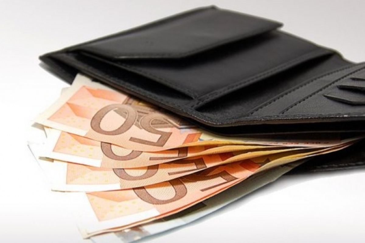 Μεσολόγγι: Βρήκε πορτοφόλι με 1.860 ευρώ και το παρέδωσε στην Αστυνομία