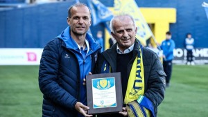 Η Κηφισιά τίμησε τον “αιώνιο” Παναιτωλικό – Πρίτσας: «Ένας αιώνας γεμάτος αγώνες, αξίες και συνεχή προσφορά στο ποδόσφαιρο και την κοινωνία του Αγρινίου»