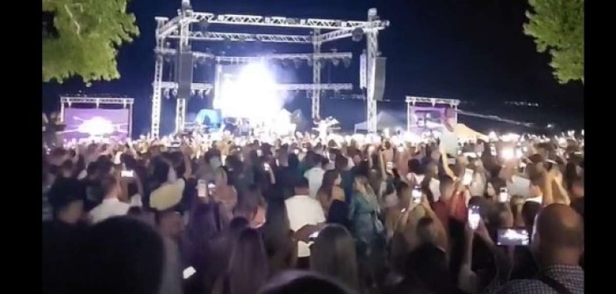 Lake Party Trichonida: Χιλιάδες κόσμου συμμετείχαν στη χθεσινή ΜΑΖΩΞΗ Μουσικής