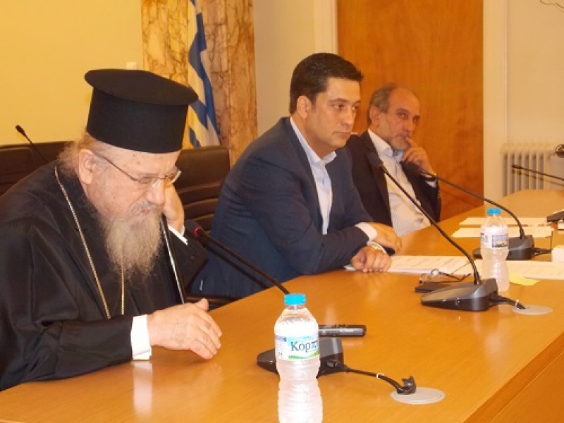 «Δεν θα επιτρέψουμε να φύγουν τα τμήματα του Πανεπιστημίου»