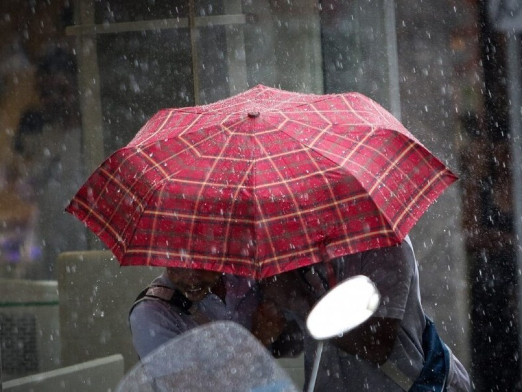 Καιρός: Νέα κακοκαιρία… εξπρές από την Τρίτη – Κίνδυνος από τα υψηλά τοπικά Rain Rates