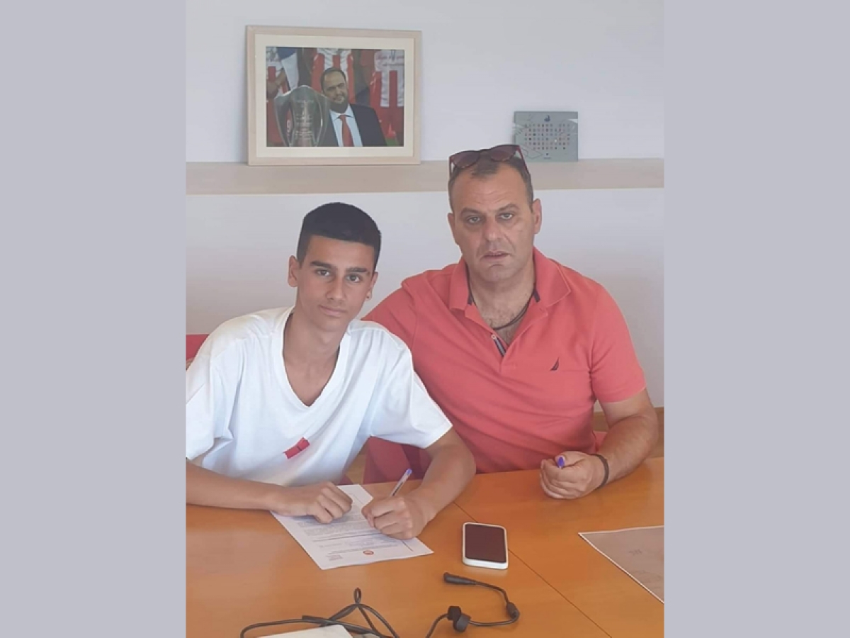 Απο τους &quot;Άτλαντες Αγρινίου&quot; στις ακαδημίες του Ολυμπιακού-Ντύθηκε στα &quot;κόκκινα&quot; ο 14χρονος Ιωάννης Ξανθόπουλος