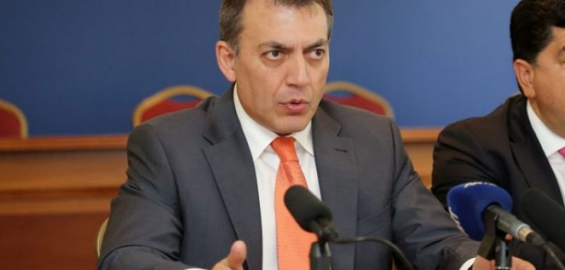 Παράταση του επιδόματος των 800 ευρώ, ενίσχυση εργαζομένων με μειωμένο ωράριο, απαγόρευση απολύσεων
