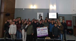 Μαθητές από το Γυμνάσιο Αιτωλικού προσέφεραν αγαθά στον Ξενώνα Γυναικών Αγρινίου