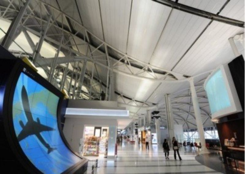 Η Fraport θα προσλάβει αποκλειστικά Έλληνες στα 14 περιφερειακά αεροδρόμια! Έγιναν 2.500 αιτήσεις σε δύο εβδομάδες!