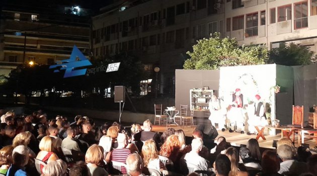Απολαυστικοί Μακρής, Παπαθανάσης, Καμίτσης επί σκηνής – Καταχειροκροτήθηκαν από το Αγρινιώτικο κοινό (Photos)