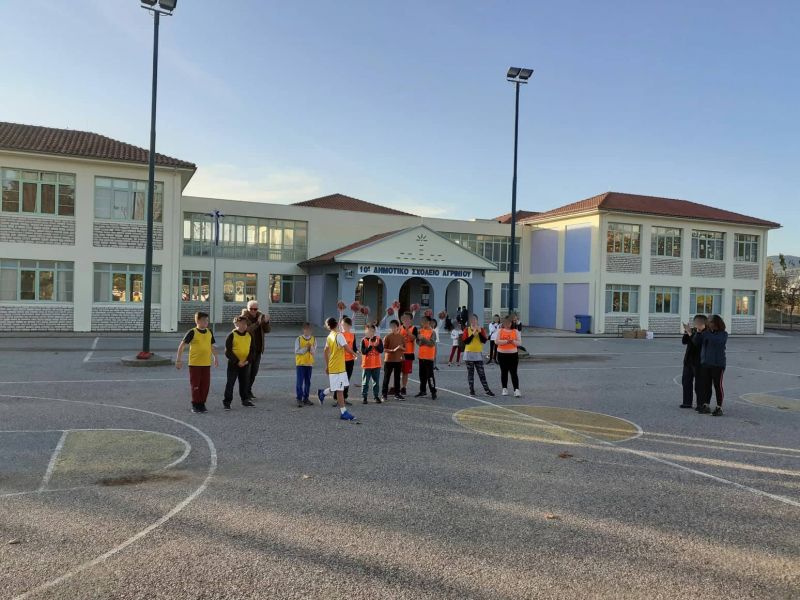«Καλάθια Ανθρωπιάς» από τους μαθητές του 10ου Δημοτικού Σχολείου Αγρινίου