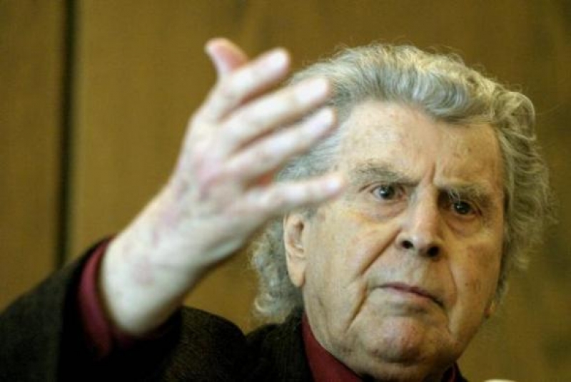 Μίκης Θεοδωράκης: ΟΧΙ σε όλες τις επαχθείς και δυσβάσταχτες συμφωνίες