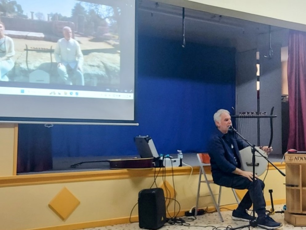 Επίσκεψη του μουσικοσυνθέτη Γιάννη Ψειμάδα στο 6ο Δημοτικό Σχολείο Αγρινίου