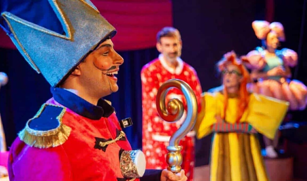 Στο Θέρμο η θεατρική παράσταση «AI Βασίλης – Mια παράξενη συμμαχία» (Τετ 17/12/2025 19:00)