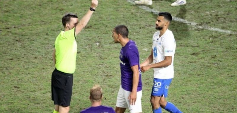 Γραμμή οφσάιντ: Οι διαιτητές ενημερώθηκαν ότι θα υπάρχει στα πλέι οφ και όχι στα πλέι άουτ