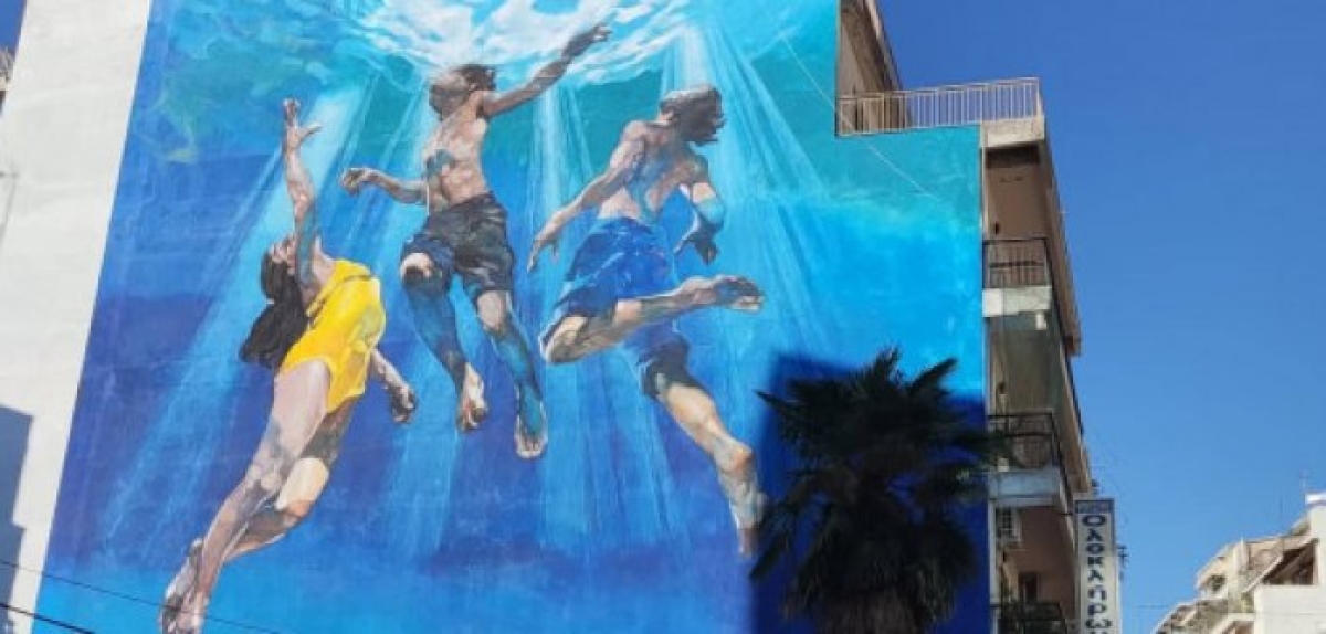 Ενθουσίασε το “υδάτινό” γκράφιτι των αδερφών Κρέτση στην οδό Καζαντζή, στο Αγρίνιο