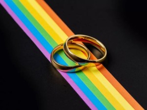 Το ΣτΕ είπε «ναι» στον γάμο και στην υιοθεσία παιδιών από ομόφυλα ζευγάρια