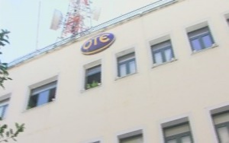 Οι εργαζόμενοι του ΟΤΕ Αγρινίου καθαρίζουν την παραλία Ρούγα Παλιαμπελων