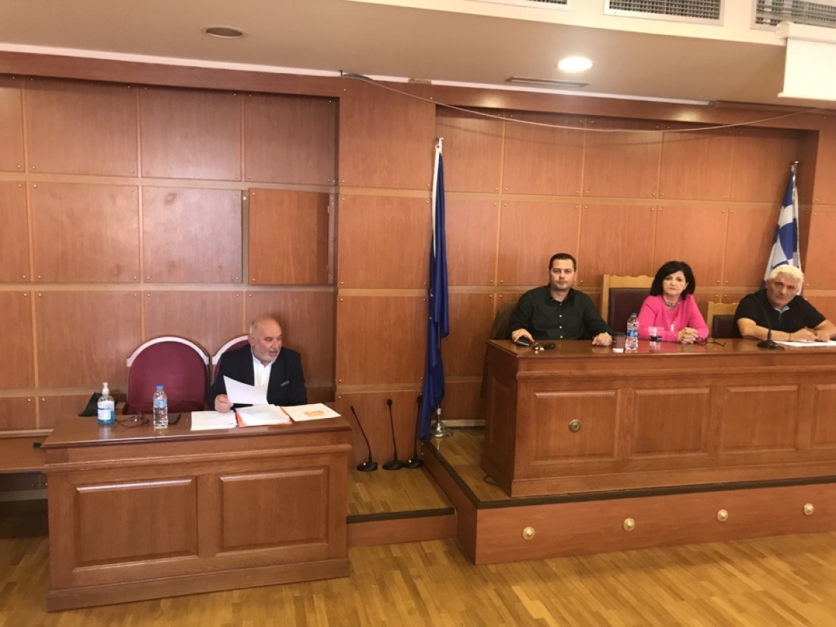 Μαρία Σαλμά: “Η συνεργασία μπορεί να δώσει λύσεις” - Σύσκεψη στην Π.Ε. Αιτωλοακαρνανίας για την απασχόληση σε εργασίες γης