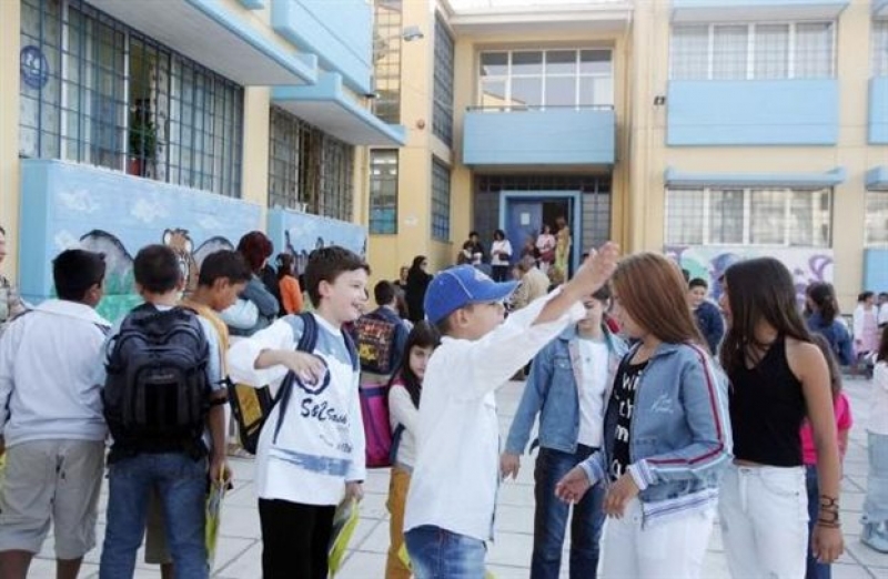 Οι εκπρόσωποι της δημοτικής αρχής Αγρινίου στην έναρξη της σχολικής χρονιάς