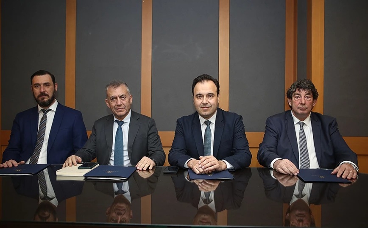 Σε Super League και Basket League η ΚΥΑ για την ταυτοποίηση στα γήπεδα