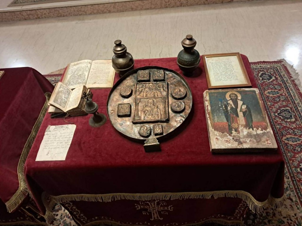 Αγρίνιο: Λαογραφική έκθεση με ιστορικά κειμήλια του 1821 του συλλέκτη Σπύρου Κατσίρα στο ναό της Αγίας Βαρβάρας