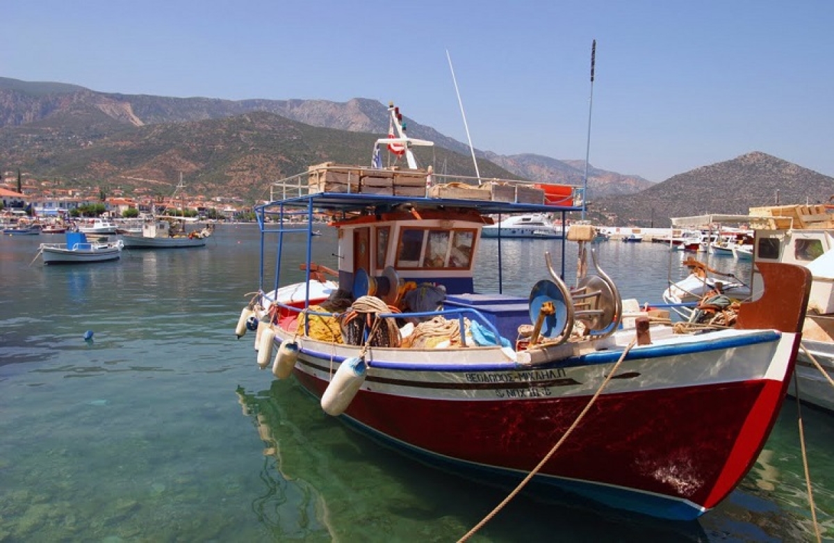 Παρέμβαση για την ανανέωση αδειών επαγγελματικής αλιείας