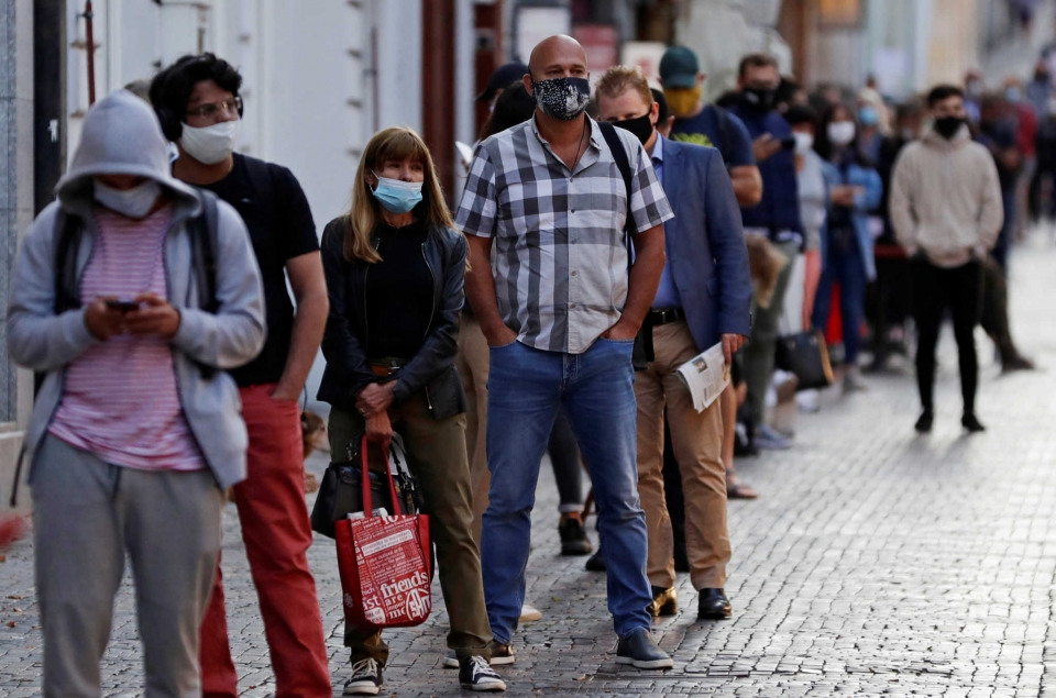 Επίδομα 800 ευρώ, Δώρο Χριστουγέννων – Έκτακτο επίδομα σε δικηγόρους, μηχανικούς, οικονομολόγους