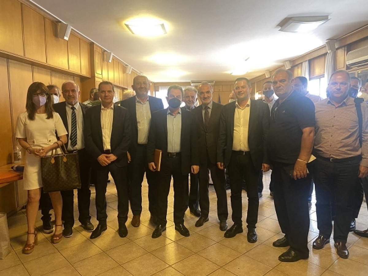 Ευρεία σύσκεψη Φορέων παρουσία του Υπουργού Αγροτικής Ανάπτυξης Γεωργίου Γεωργαντά, για το φλέγον θέμα της ελιάς “Καλαμών”