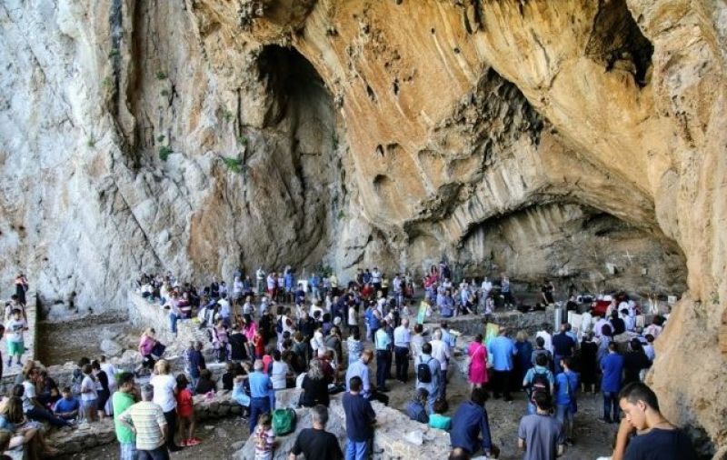 Άγιος Νικόλαος Βαράσοβας, το «Άγιο Όρος της Αιτωλίας» (φωτο)